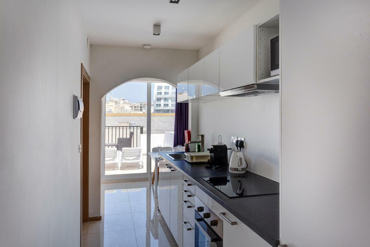 Ferienwohnung Cosy 1Br Penthouse With Terrace, Great Location Gzira Exterior foto