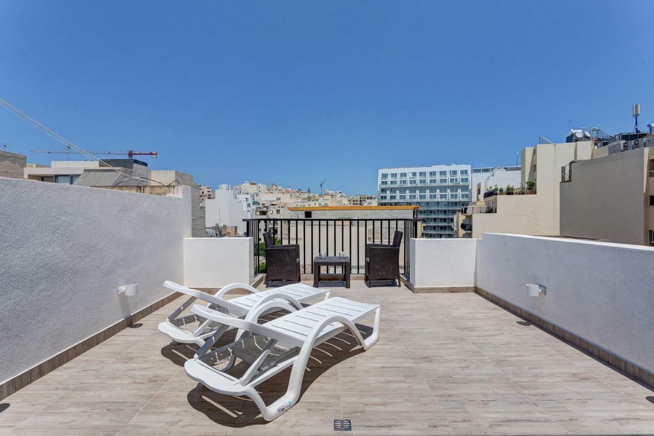 Ferienwohnung Cosy 1Br Penthouse With Terrace, Great Location Gzira Exterior foto